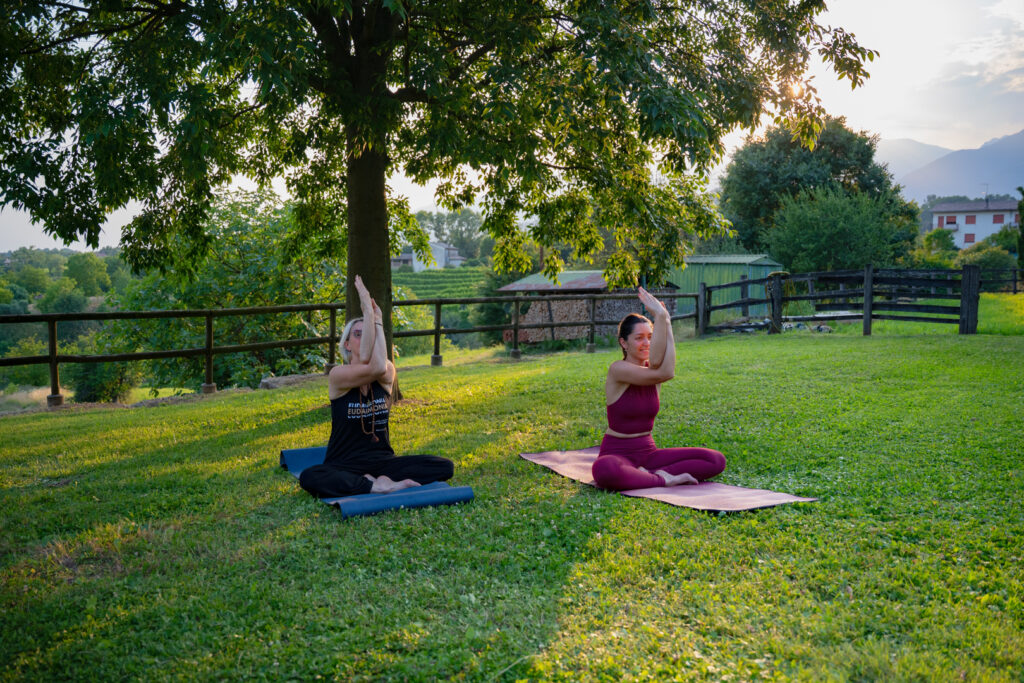 Yoga alla Cantina Ghisolana